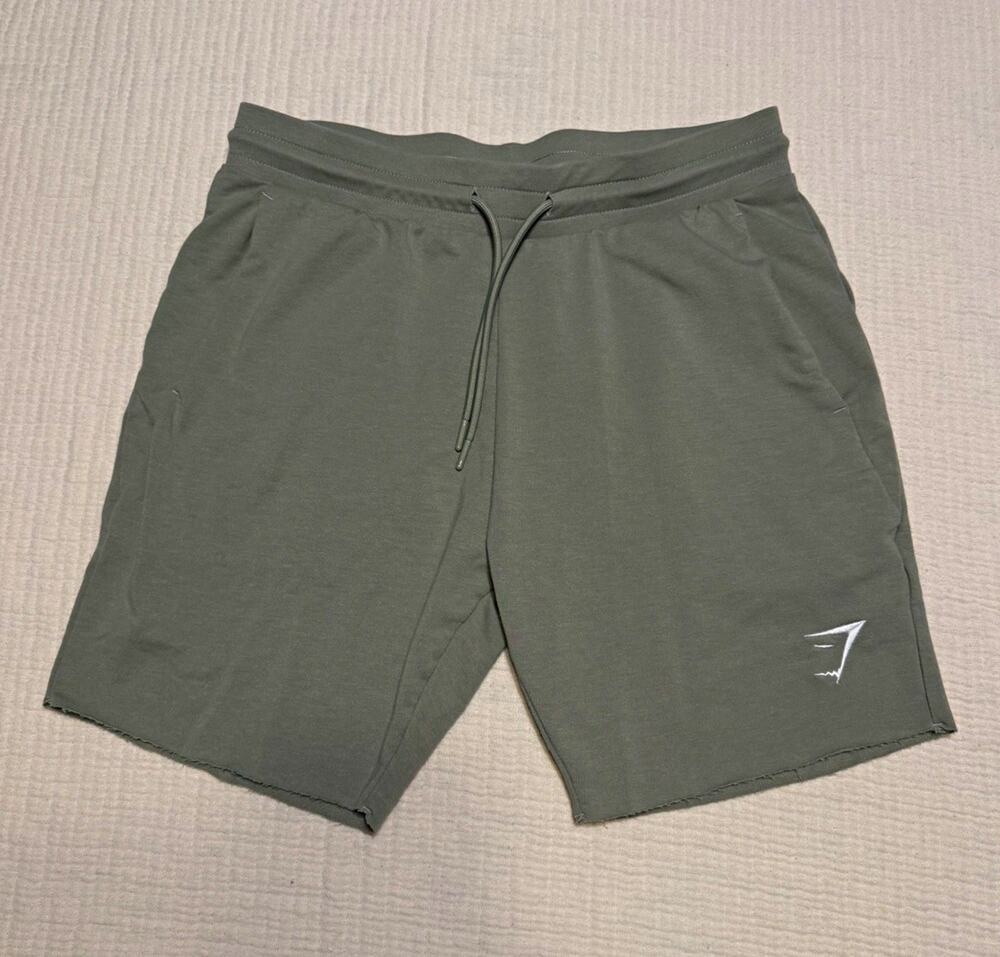 Gymshark Men’s Green Terry Sweat Shorts Raw Hem M 6.5" Inseam Drawstring Pockets